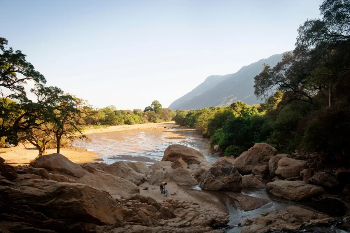 csm_Wayo-Manyara-Green-Camp-Blick-vom-Endabash-Waterfall-Wayo-Africa-3245x2160-uvwxyz_f6da27f5b3.jpg