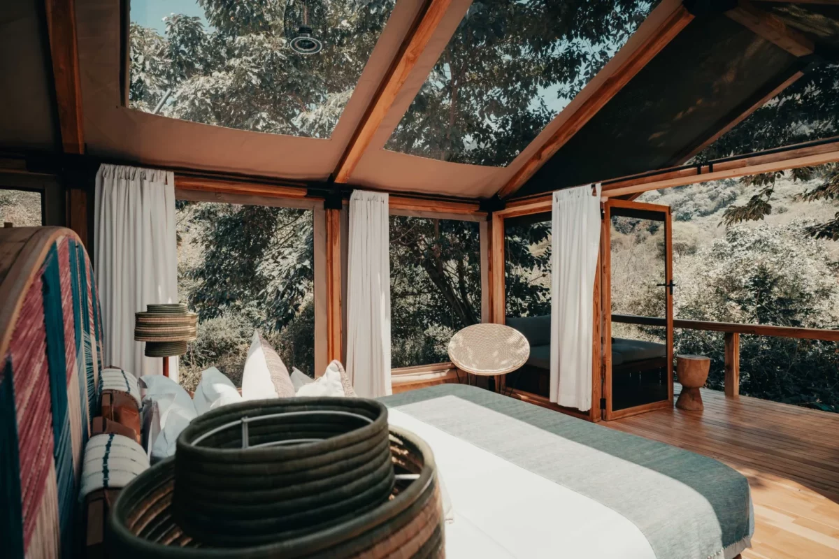 csm_Wayo-Manyara-Green-Camp-Bodentiefe-Fenster-Malicky-Boaz-6000x4000-uvwxyz_8d63038742.jpg