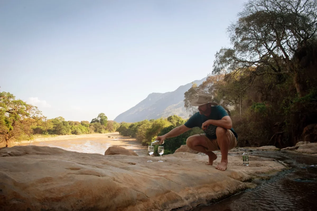 csm_Wayo-Manyara-Green-Camp-Drinks-am-Endabash-Waterfall-Wayo-Africa-3245x2160-uvwxyz_74e4084943.jpg