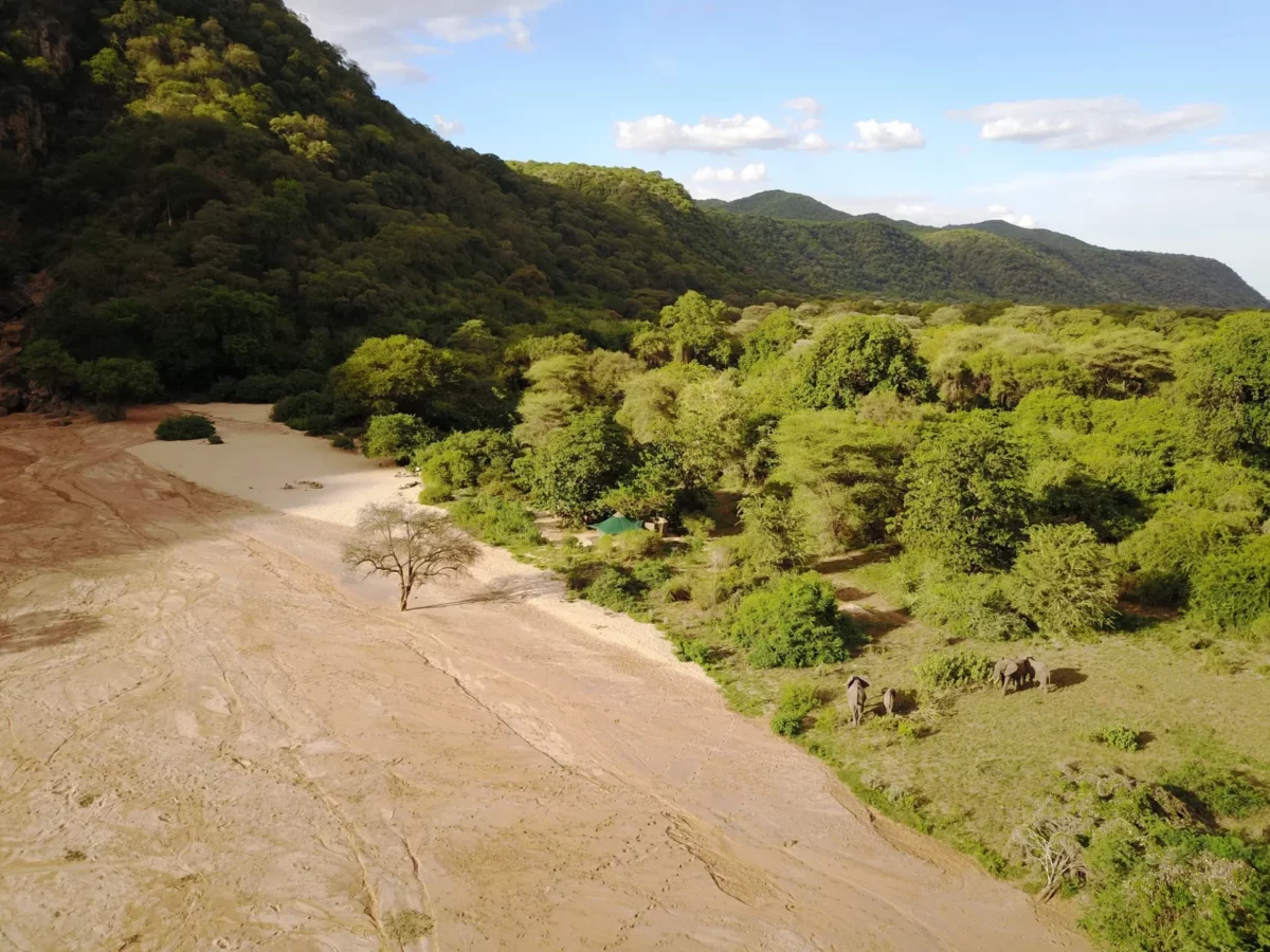 csm_Wayo-Manyara-Green-Camp-Luftbild-vom-Camp-Wayo-Africa-2880x2160-uvwxyz_b6cee18d9e.jpg