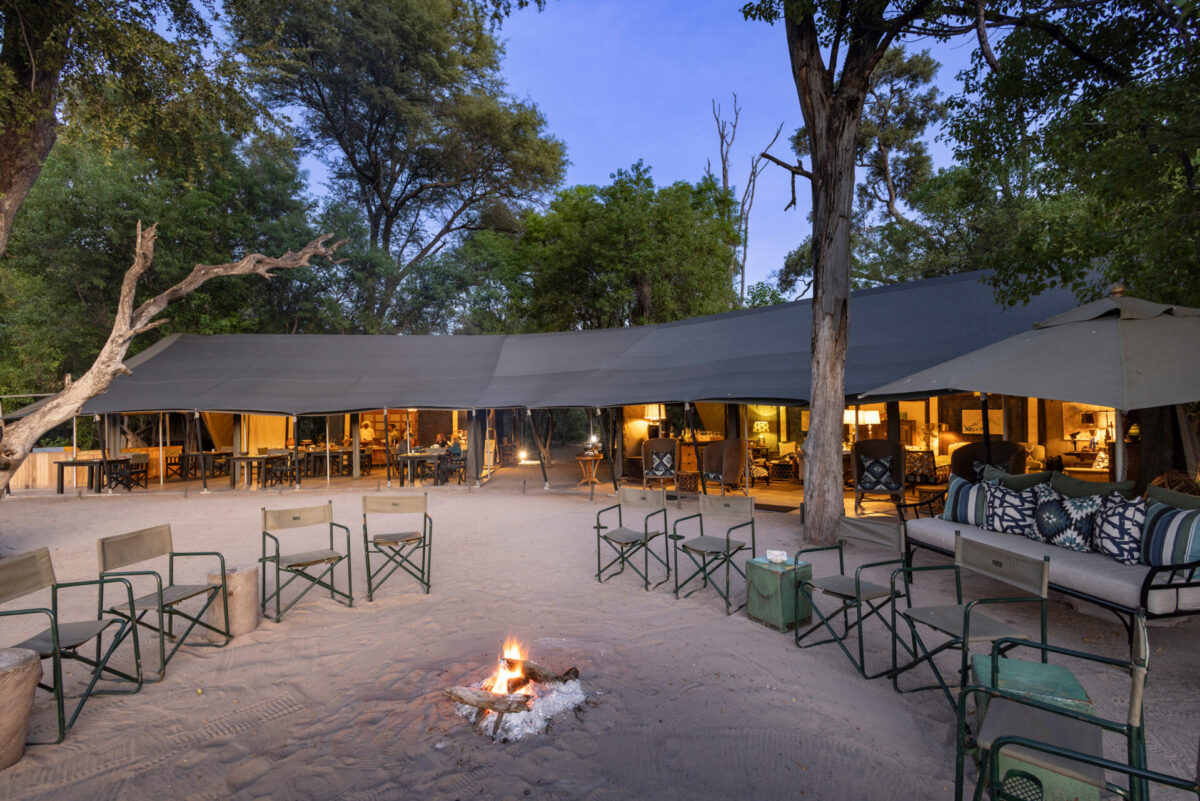 machaba-safaris-web-botswana-machaba-camp-gallery-fire-outside