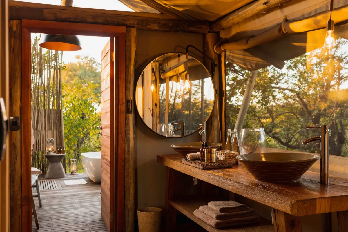 Bots_Sable Alley_Guest Tent bathroom 1