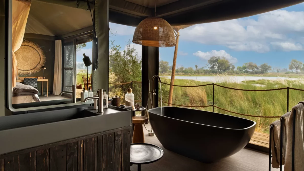 BOTS_North Island Okavango_AM_bathroom1.jpg